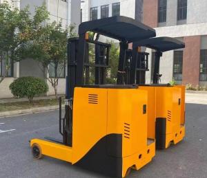 China Multi Direction Powered Pallet Stacker LED Headlight Side Pull Battery factory