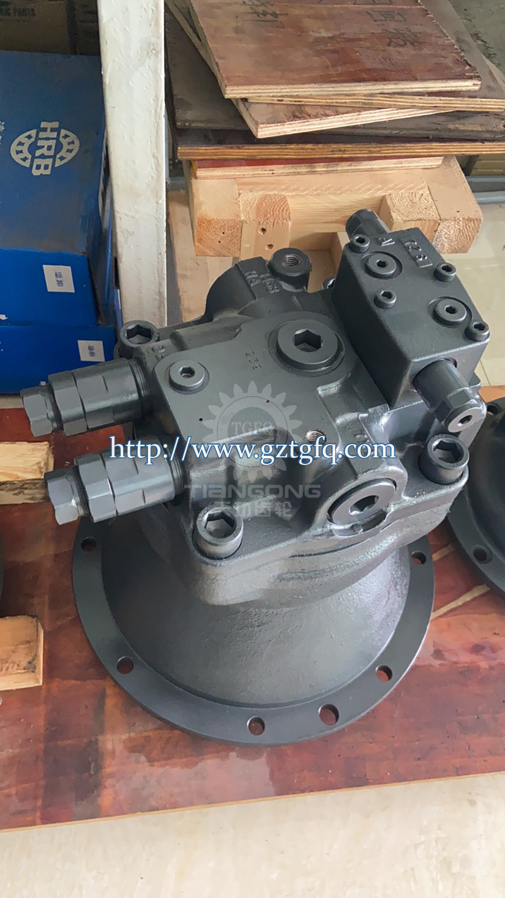 Vol-vo EC240 Old Excavator Slew Motor VOE 14550094 14500382
