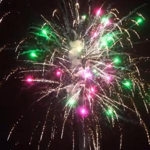China Liuyang Fireworks Pyrotechnics Chinese Wholesale Fireworks Consumer Cake Fireworks 2024 factory