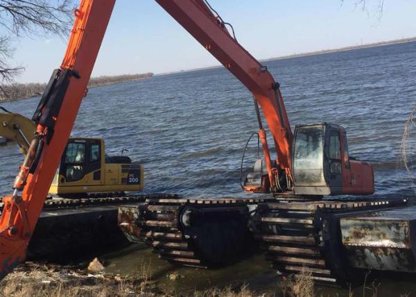 EX200 Amphibious Equipment Diesel Engine Multi Functional For Water Conservancy