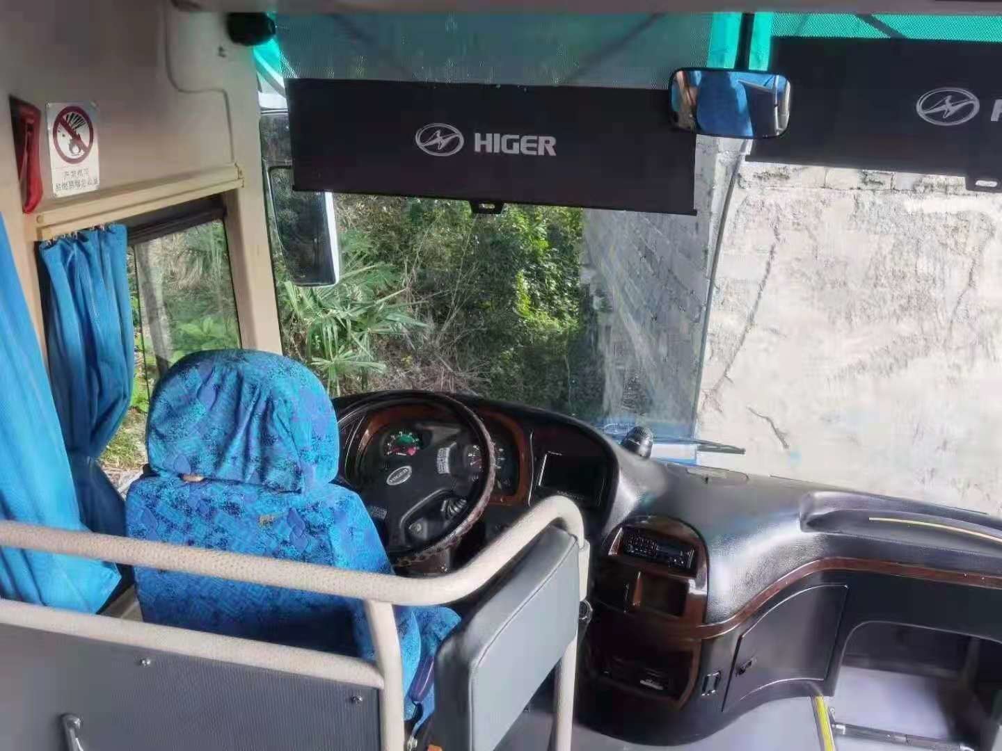 Used Coach Bus Model KLQ6129 Used Higer Bus 53 Seats Good Passenger Bus Double Doors Steel Chassis Low Kilometer