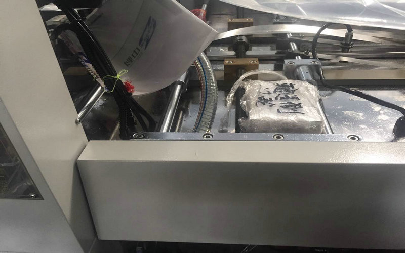 380 V 50 HZ Automatic Forming Machine 157 G / ㎡ Max Paper Wrap Gram