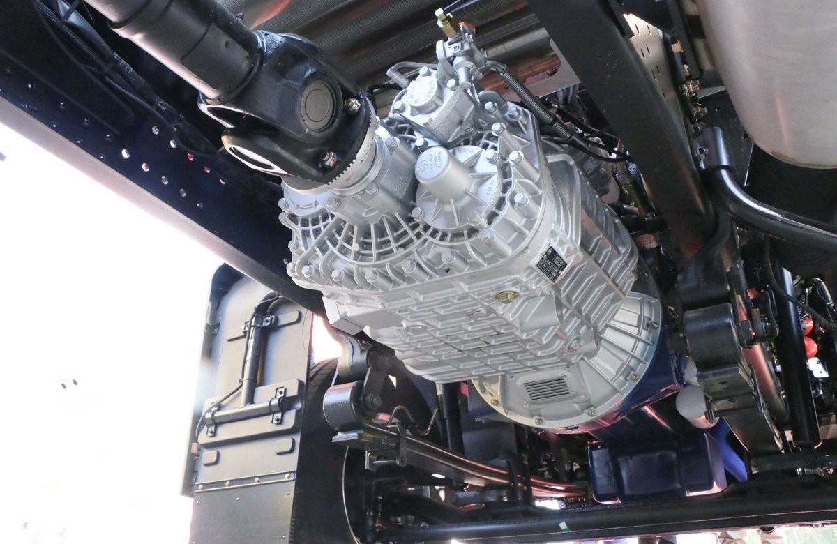 LNG Weichai Engine 460hp Used Transport Trucks Beiben Tractor Horse 6x4 EURO 6