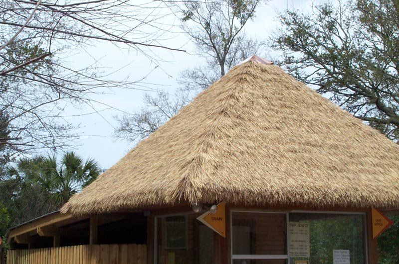 Fireproof Artificial Thatch Fiber Plastic Tile for Roofing Materials