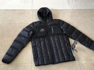 China Light Waterproof Heavy Down Jacket Men's 90 / 10 White Duck Down 800 Filling factory