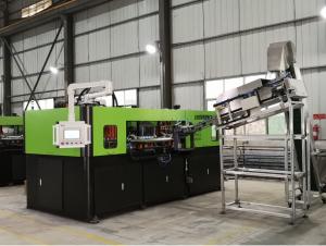 China Cosmetic PET Bottle Blow Moulding Machine 6 Cavity Servo Transmission System factory