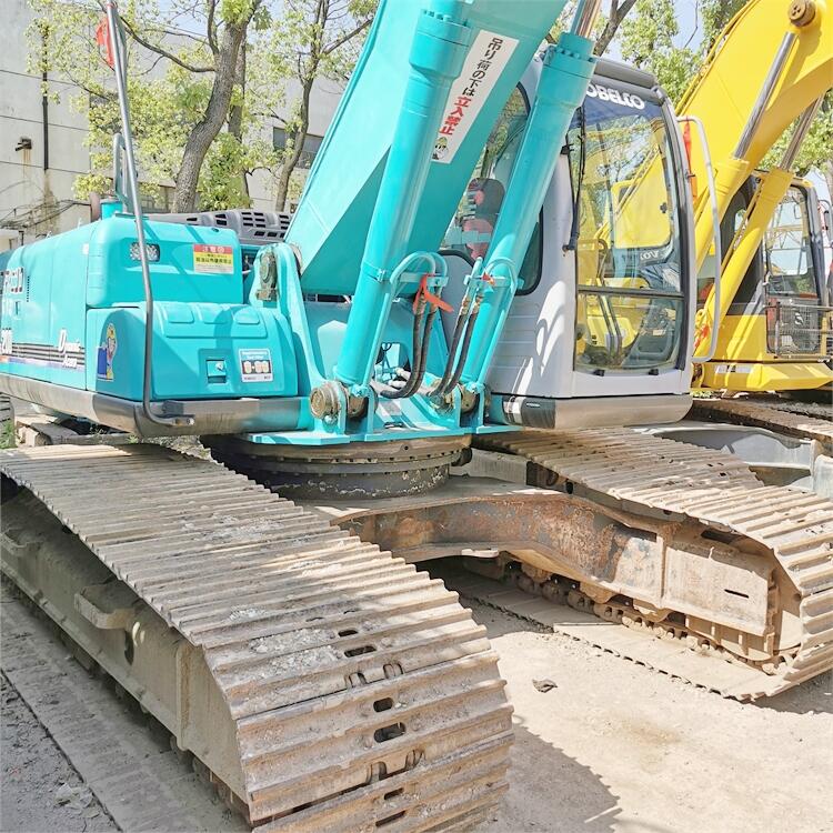 Good Condition 20 Ton SK200-6 Kobelco Excavator from Japan in Shanghai Original 2017