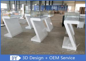China Custom Fashion Modern Retail Glass Jewelry Display Cases With Light factory