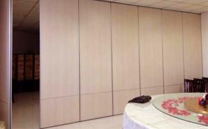 China Banquet Hall Movable Wall Partitions , Melamine Surface Sliding Acoustic Room Divider factory