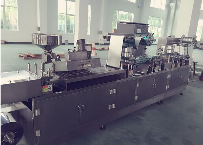 Pharmaceutical Automatic Tropical Blister Packing Machine For Soft Gel Capsule