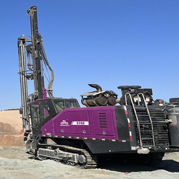 China Hydraulic DTH Drilling Machine Rotary Torque 5500N. m Mining Machinery Integrated Drilling Rig factory