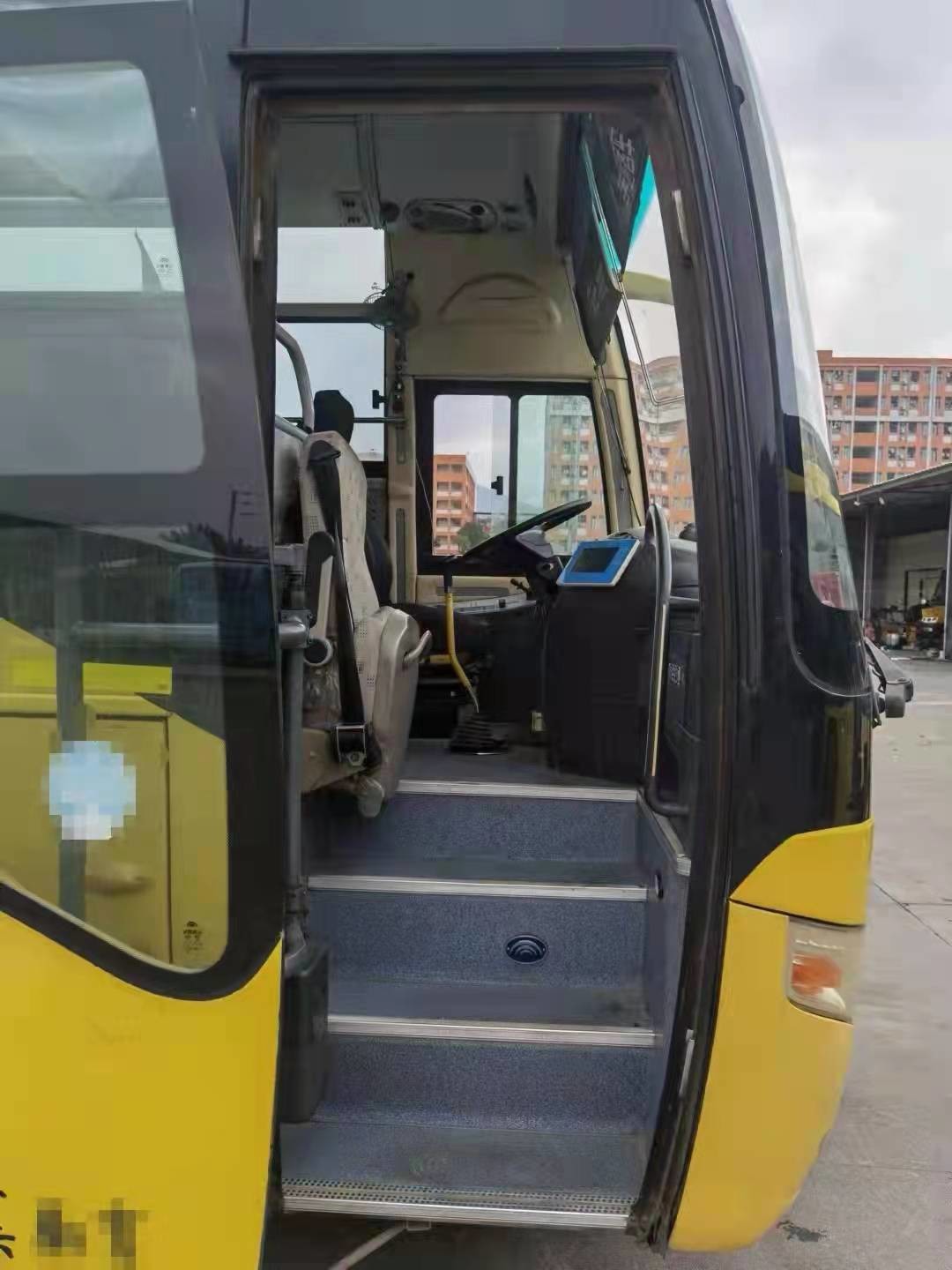 60 Seats 2013 Year Used Bus Zk6110 Rear Engine Yutong Used Coach Company Commuter Bus