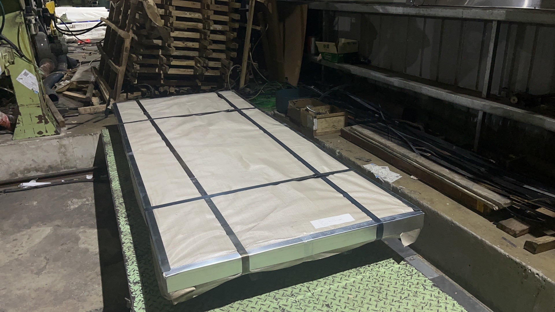 Corrosion Resistant Hot Rolled Stainless Steel 304 Length 1000mm-6000mm Surface Finish HL