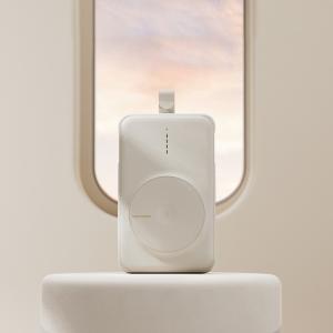 China Magnetic Adsorption Power Bank 10000MAH 5W 7.5W Li Polymer Fireproof Charge Technology factory