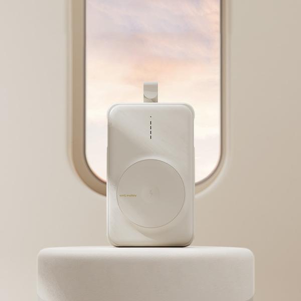 Magnetic Adsorption Power Bank 10000MAH 5W 7.5W Li Polymer Fireproof Charge