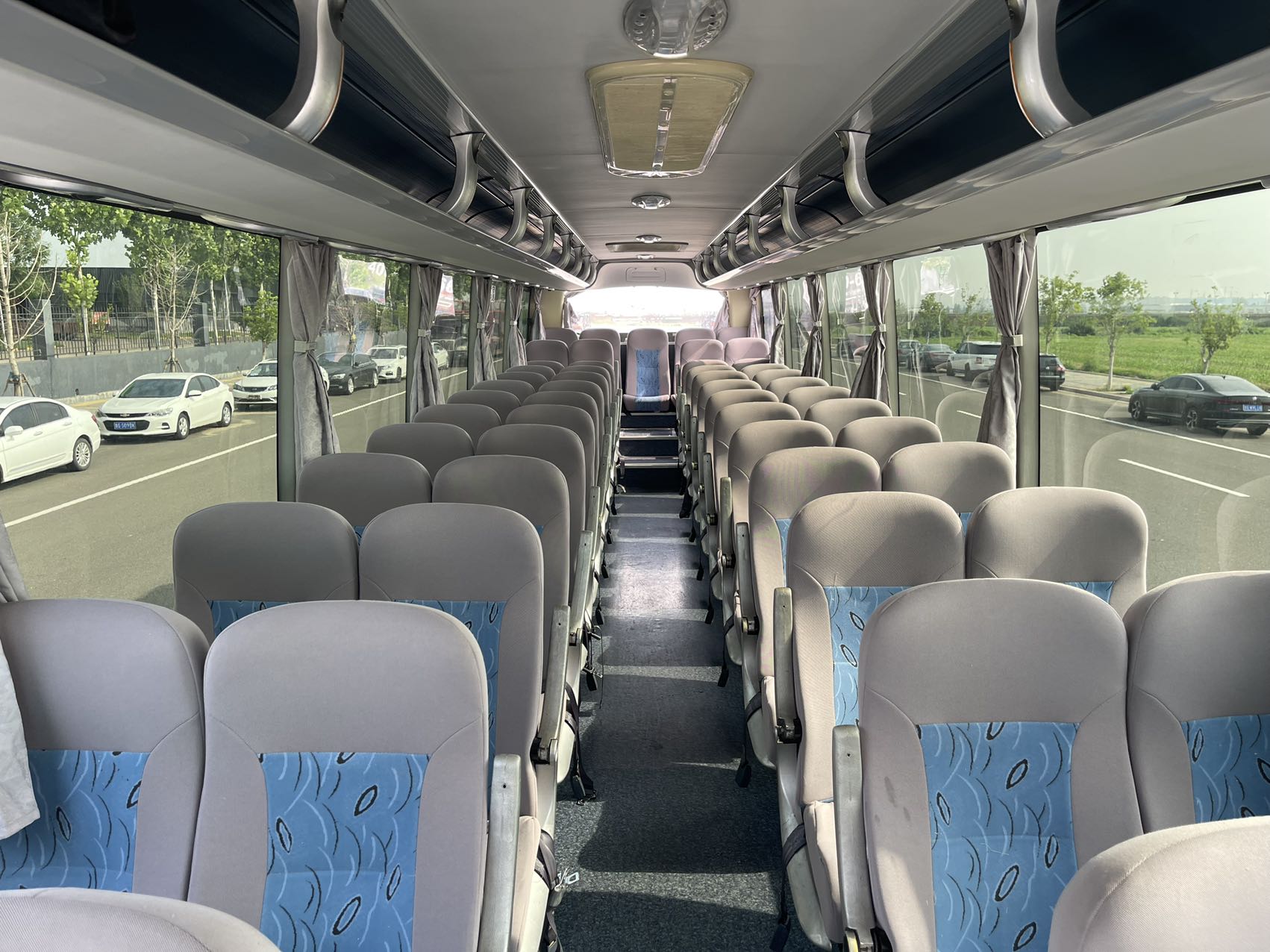Find Bargain Prices on School Buses in Zhengzhou Diesel Fuel Type 6-8L Engine Capacity