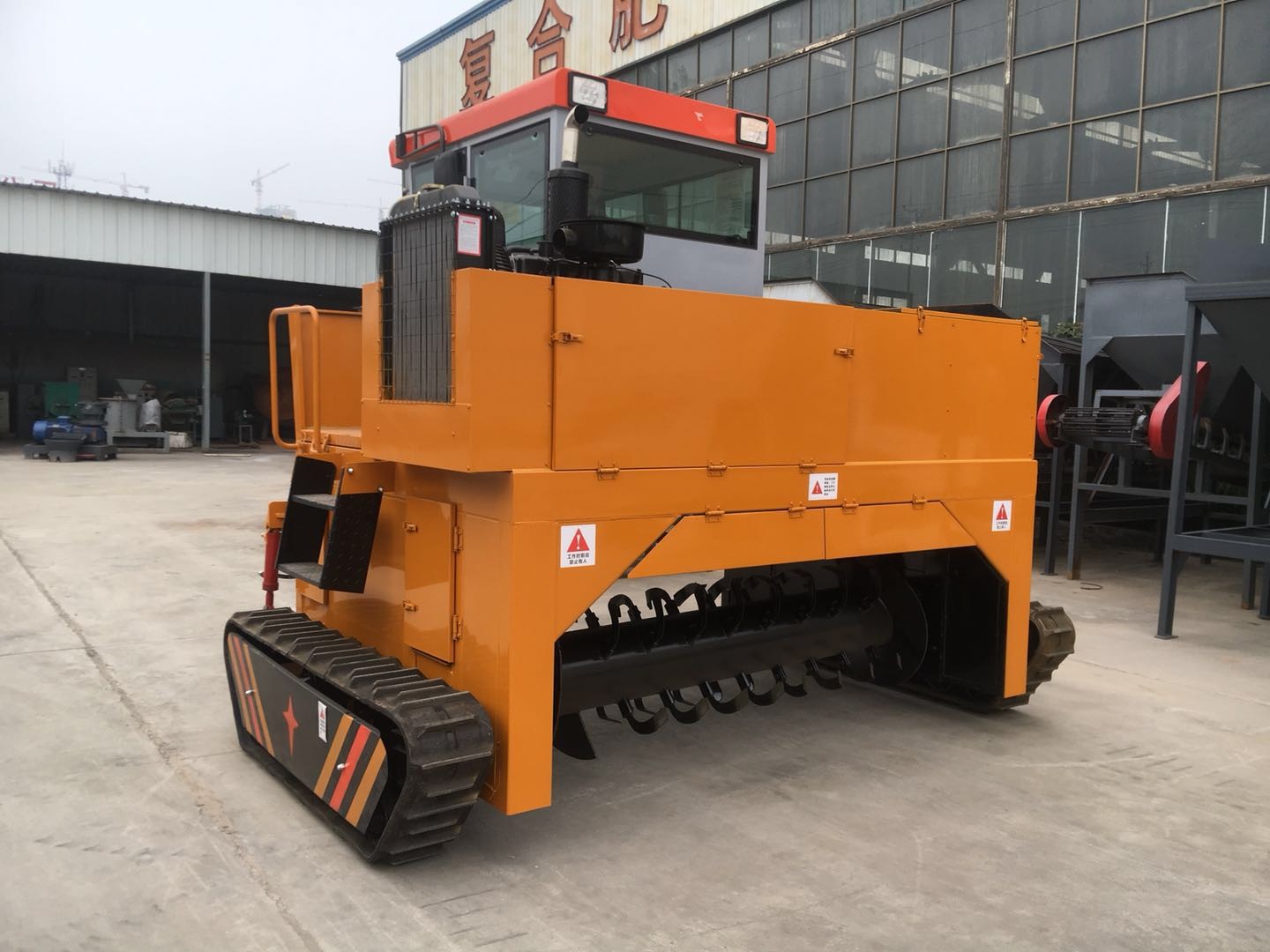 Chicken Waste Composting Turner Machine Organic 2000*1100*500 Mm