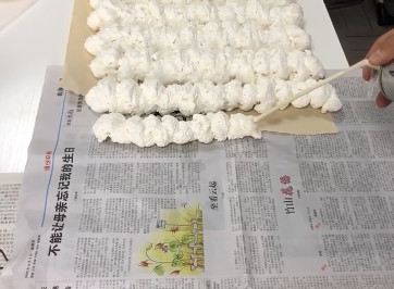 China Quickly Drying Adhesives PU Sealant Foam Spray 750ml No Shrinkage Large Expansion factory