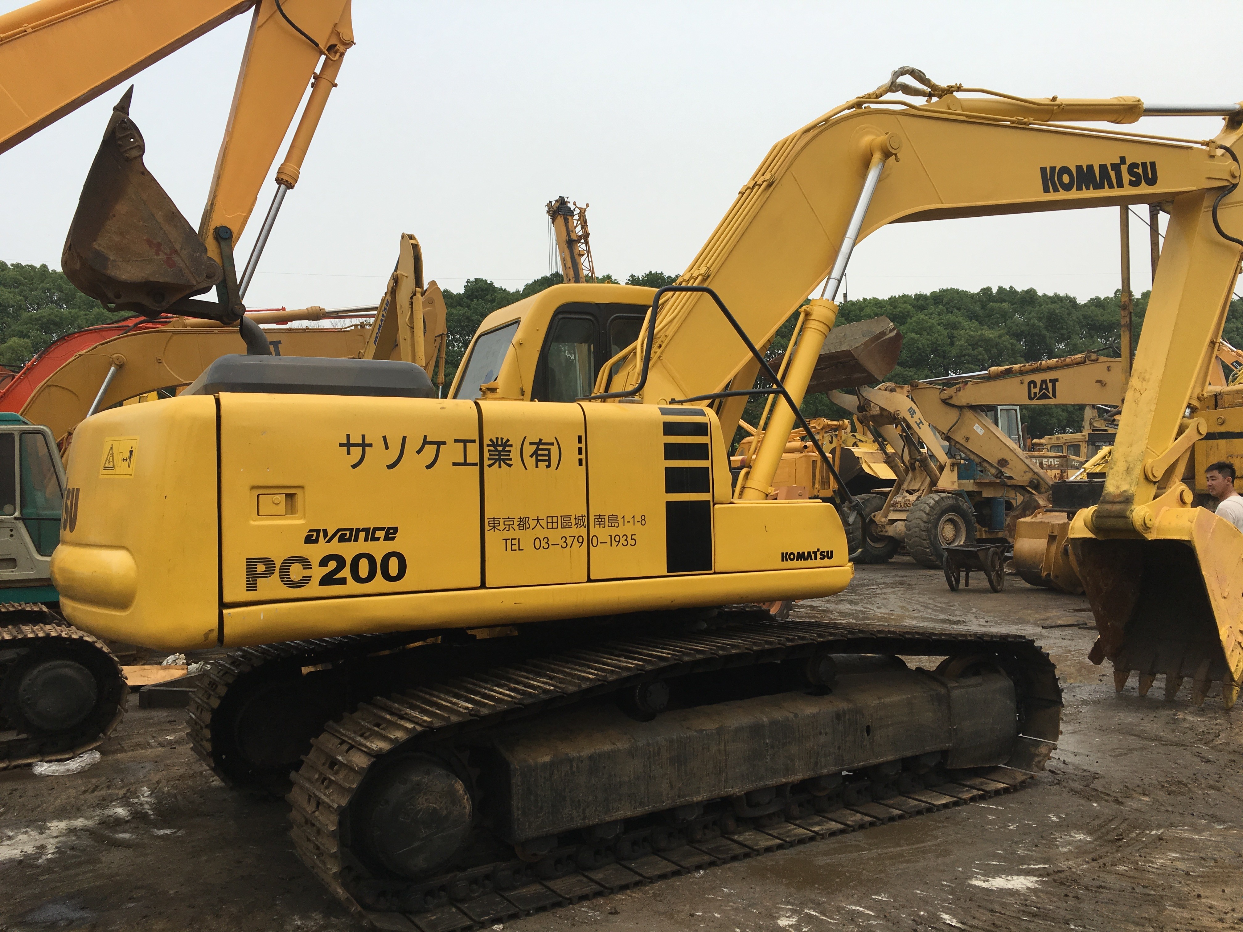 Used Komatsu PC200 PC220 PC60 EX200 Japan Made Hydraulic Track Digger Excavator