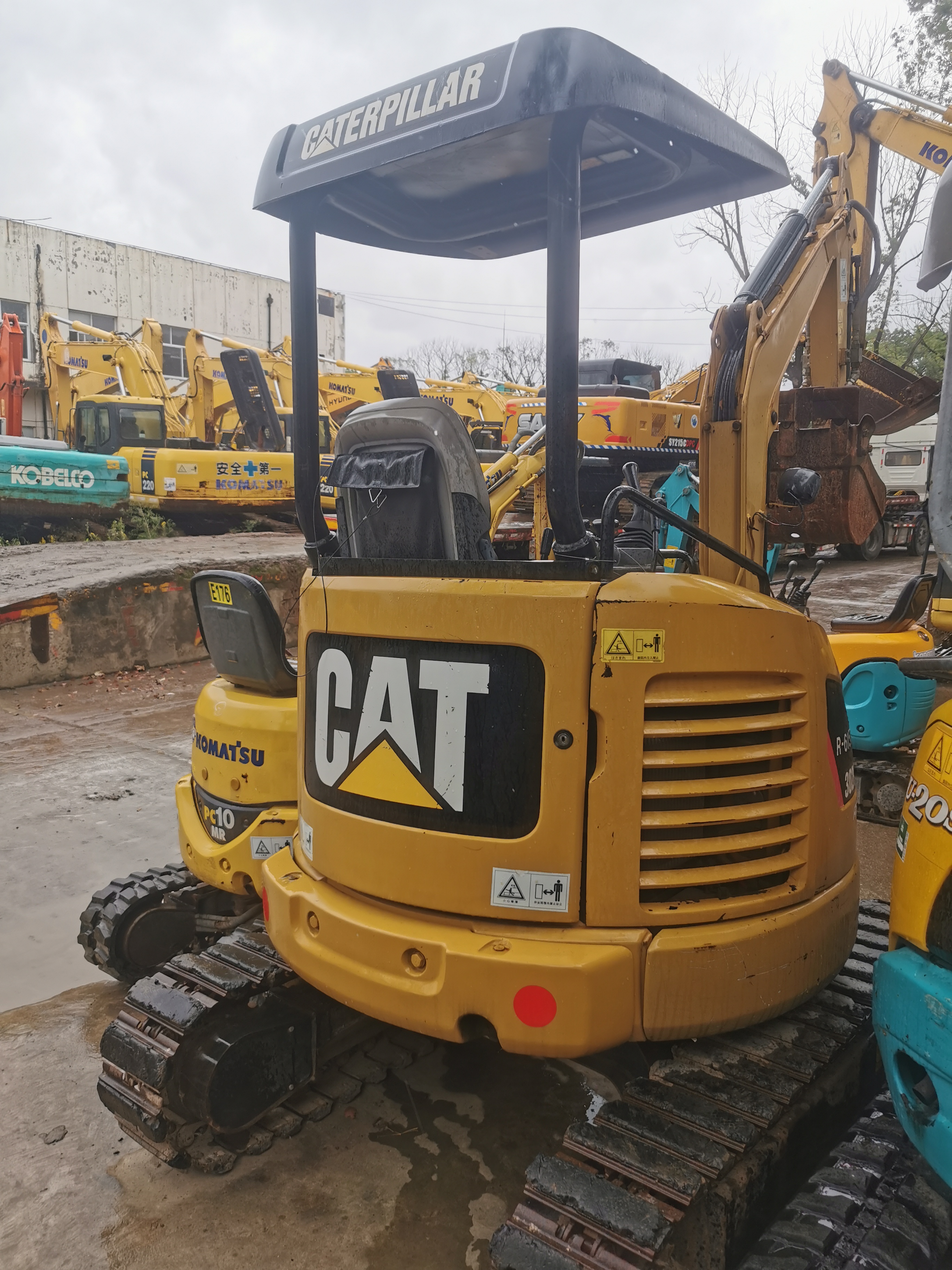 Original CAT302C Excavator with Low Working Hours 0-2000 and Imported Hydraulic Cylinder