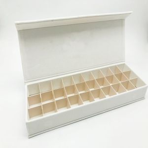 Christmas Cardboard Chocolate Box Recyclable Magnetic Closure Custom