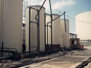 China Carbon Steel Asphalt Emulsion Storage Tanks Sturdy For Bitumen Tank Farm factory