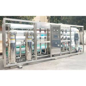 Producing Fresh Water Function with Water Purification Equipment and Salt
