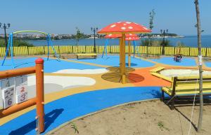 China Customized EPDM Rubber Running Track Surface Excellent Weather / Abrasion Resistance factory