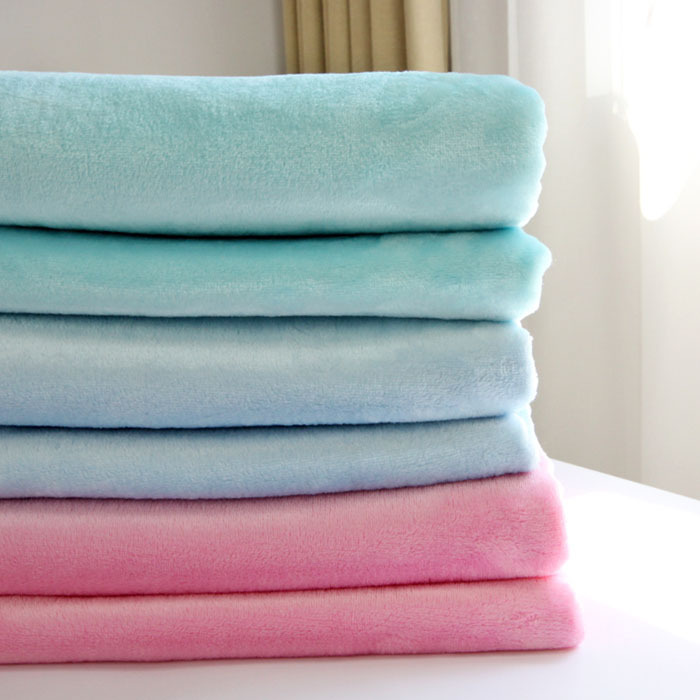 Customized Size Popular Soft Polyester Throw Blanket Coral Fleece Blankets For Travel