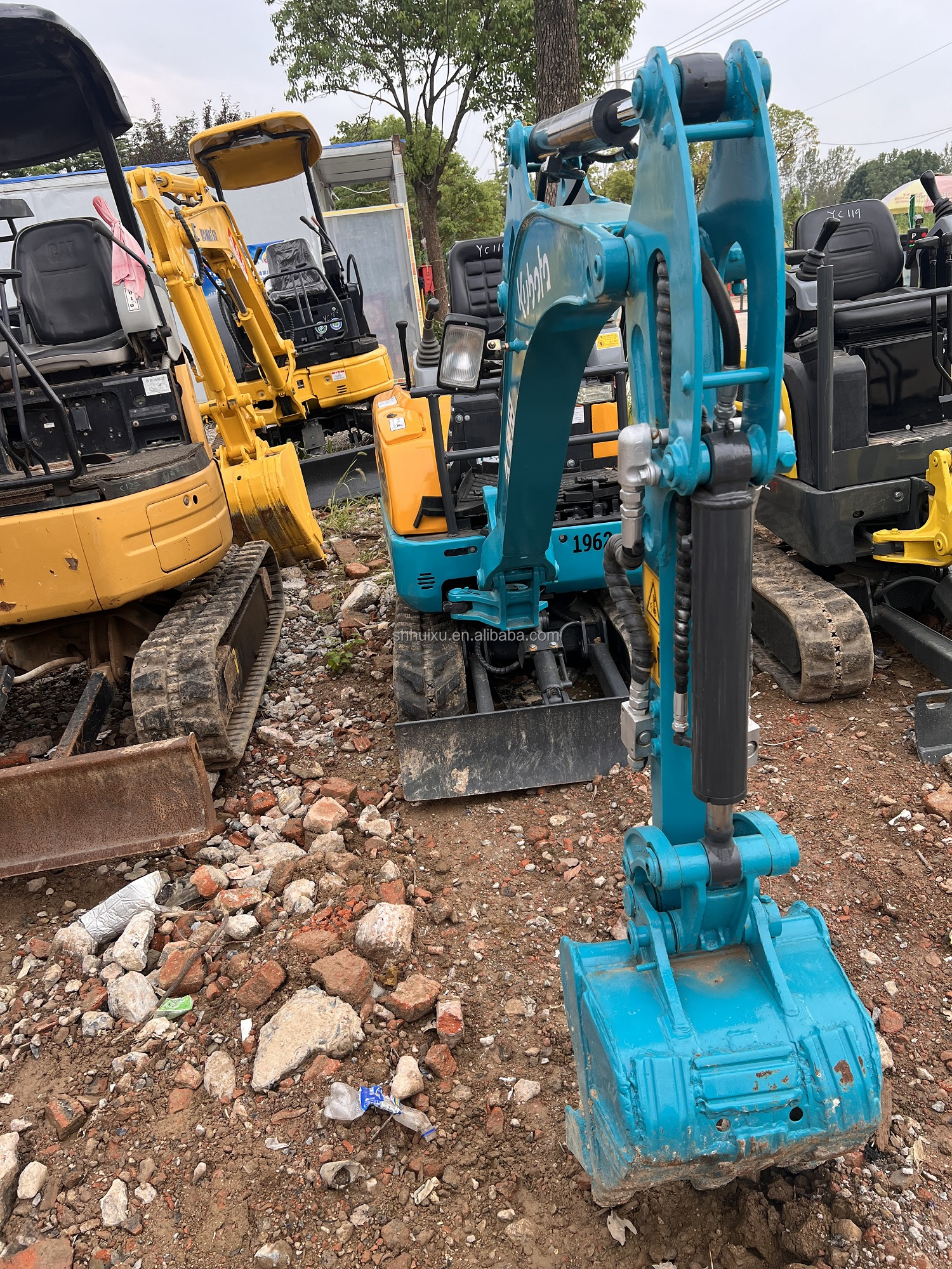 low working hours used excavator mini Kubota u17/original color used Kubota u17 on sale