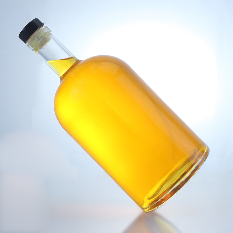 Customized Logo Large Capacity Screw Cap Spirit Glass Bottle for Whisky Vodka Tequila Gin Rum