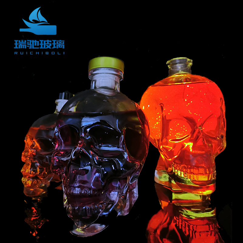 Super Flint Glass Bottles for Vodka Whisky 500ml 750ml 1000ml Highly Sought After