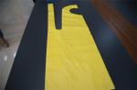 Food Industry Disposable PE Apron , Plastic Waterproof Apron On Block