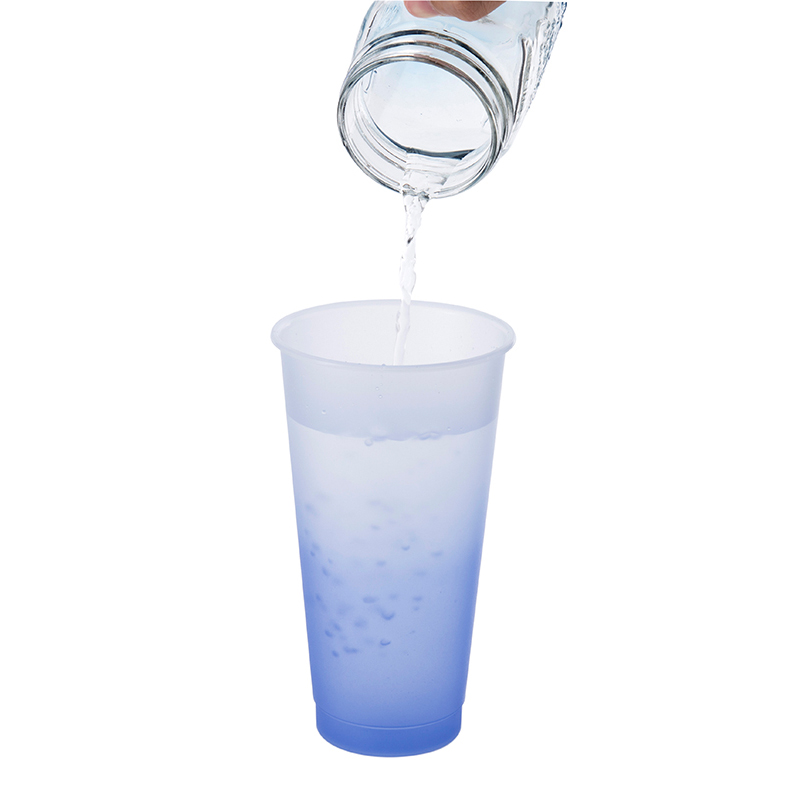 Reusable Color Changing Cold Cups Summer Magic Plastic Coffee tumbler With Straws Set of 5
