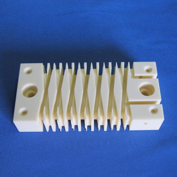 95 – 99.9% Purities Alumina Ceramic Parts High Temperature Stable Resists Strong