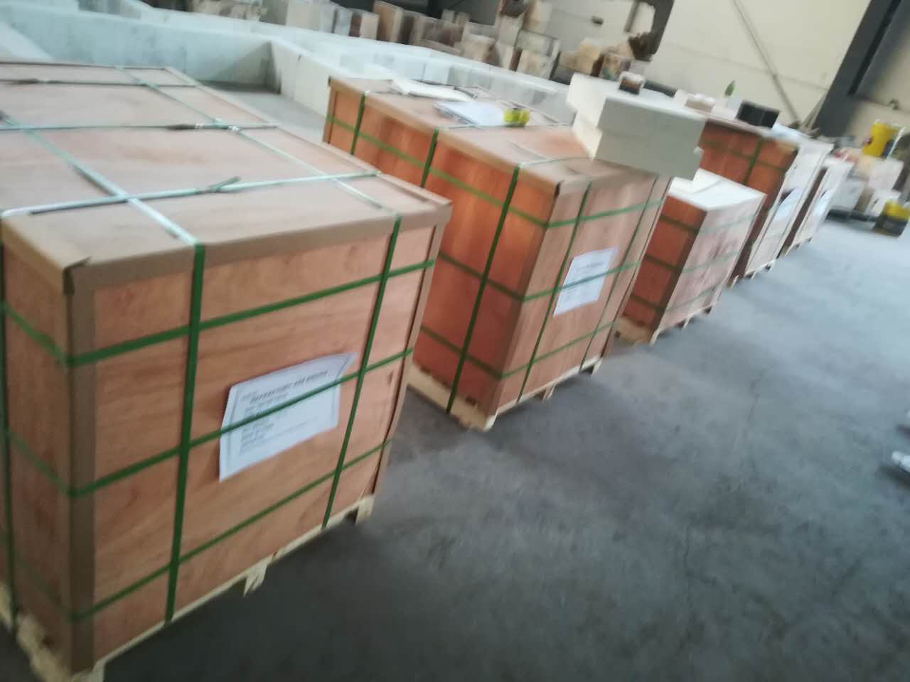 Zircon Corundum Brick for Glass Melting Furnace 40-52% Al2O3 Content in High Demand