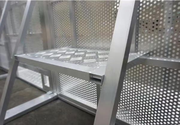 Foldable Crowd Barricades Portable Aluminum Crowd Control Safety Barriers