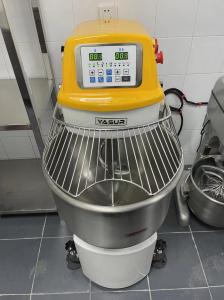 China 110 Pound Spiral Dough Mixer Stainless Steel Dual Speed Spiral Dough Machine factory