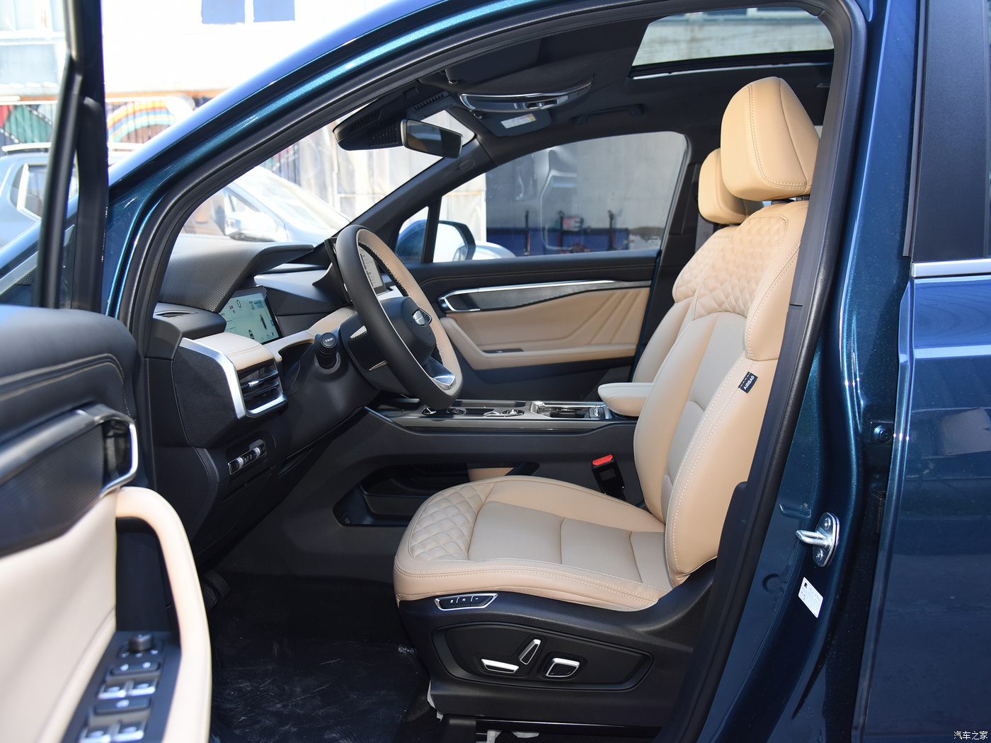 2023 Geely Haoyue L 2.0Tdct Comfortable 5-Door 5-Seats Energy Vehicle 0km Used Cars with Euro VI Emission Standard
