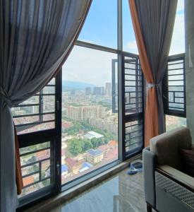 China Modern Aluminum Swing Window Insulated Glass Swing Open Windows factory