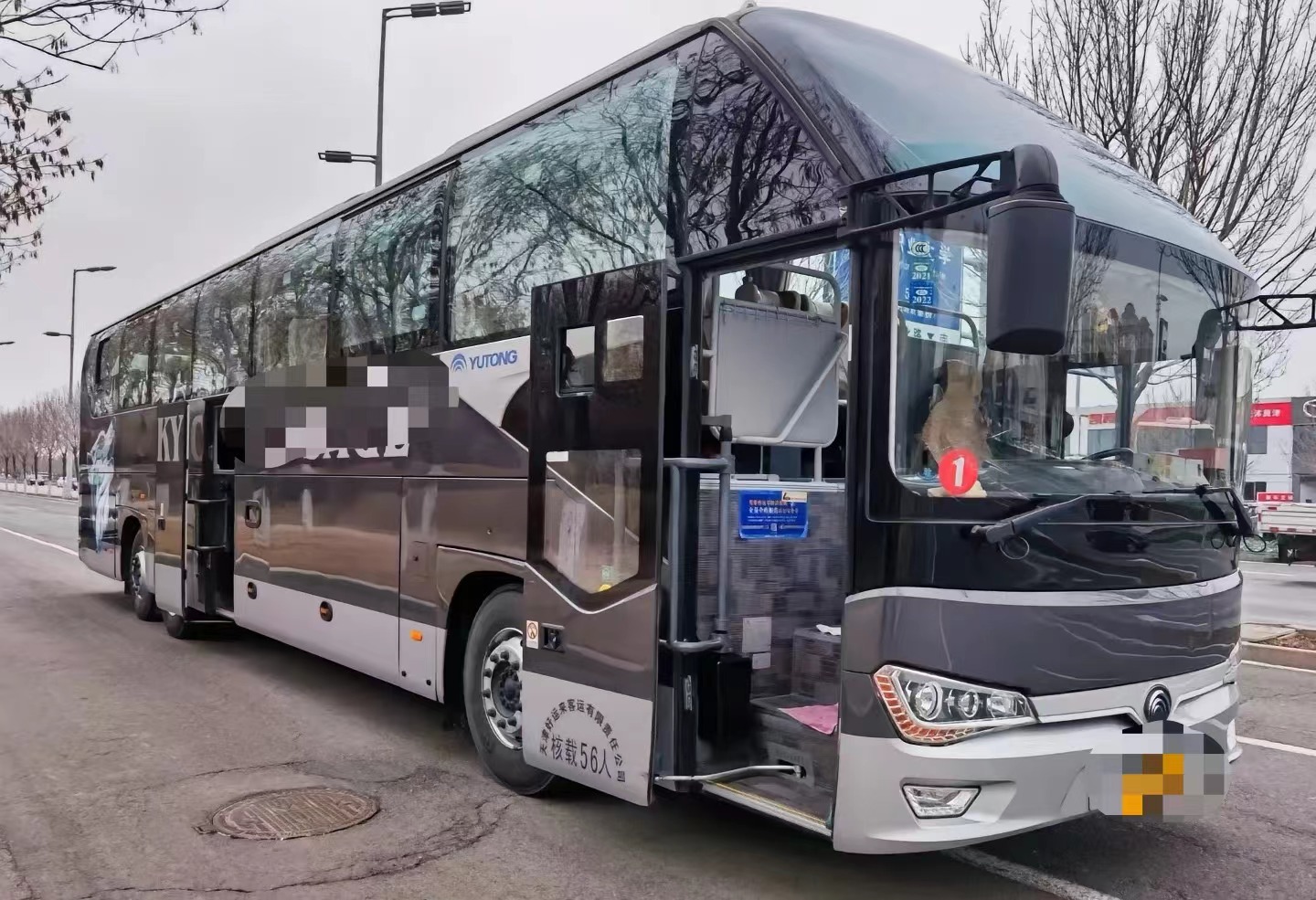 56 Seaters Luxury Coach King Long YU TONG 6148 Diesel Power Low Floor City Bus with Record