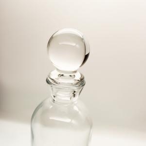China Flint Glass Liquor Bottle Closures factory
