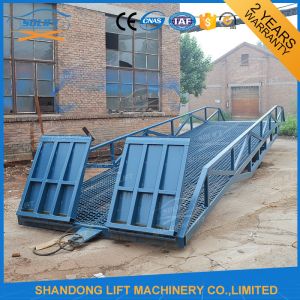 Adjustable Warehouse Container Loading Ramps , Electric Container Yard Ramp