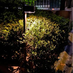 China No Cable LED Bollard Garden Lights DC 5V Solar Powered Pathway Lights factory