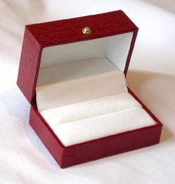 China Exquisite hard paper gift ,wallet gift boxes ,gift boxes for necklace factory