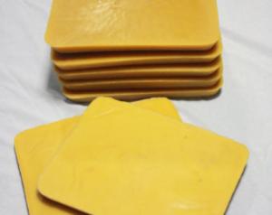 China 41.5*19.5cm Moisturizer Natural Yellow Beeswax For Beekeeping Comb Foundation Sheet factory