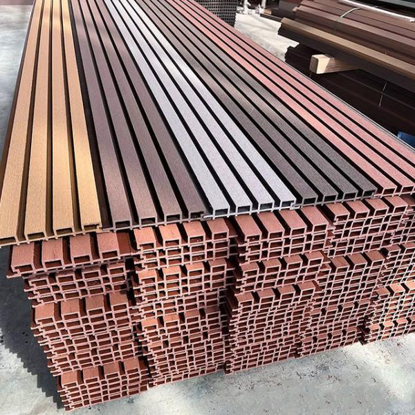 Waterproof WPC Wall Panels Boards Indoor Home Room Building Material With Wooden Grain for Hotels Apartments