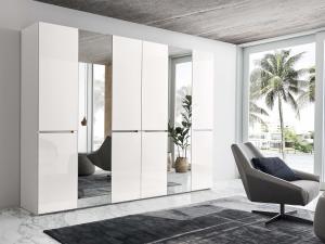 China Custom White Lacquer Wardrobe Bespoke Modern Wardrobe with Mirror Door Penals factory