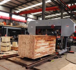 China Horizontal Bandsaw Log Mill 1070mm Lumber Mill Machine 45KW 55KW factory