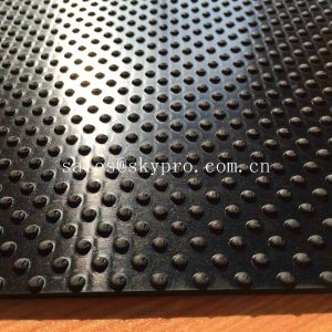 China Waterproof Custom Rubber Floor Mats / Rubber Stable Mats With 2-8mpa Tensile Strength on sale